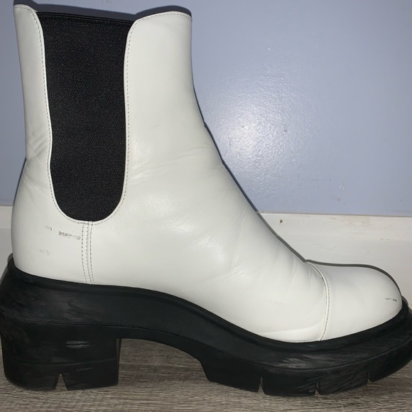 COPY - Stuart Weitzman Norah Chelsea Bootie - Picture 6 of 9